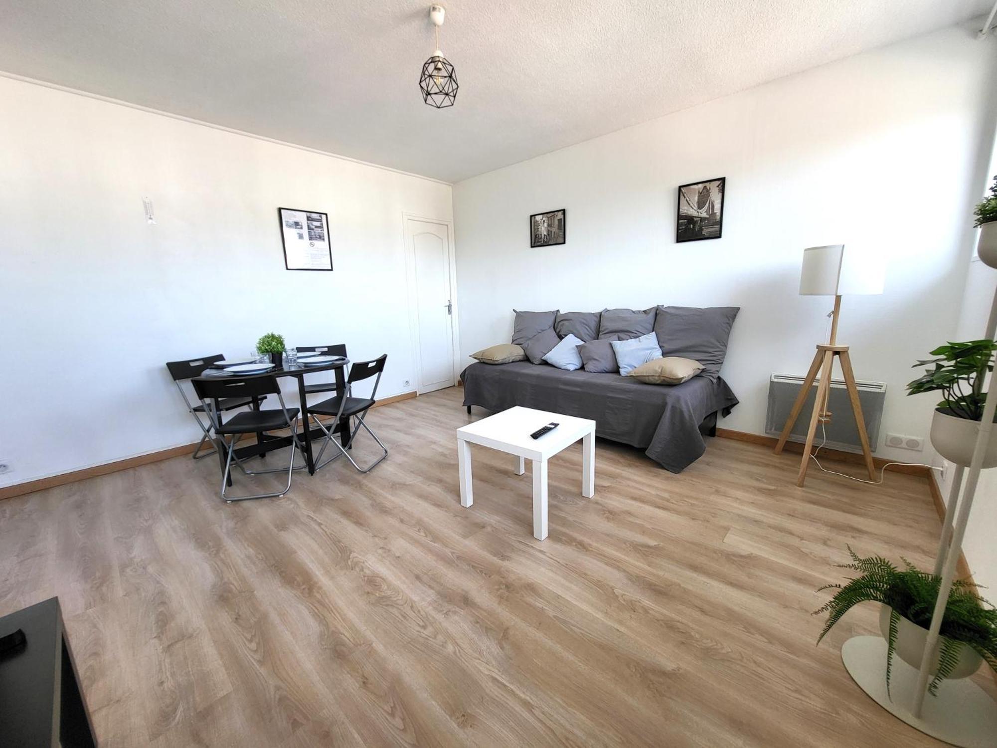 St-Quentin-En-Yvelines Plusieurs Appartements Avec Parking Trappes Luaran gambar