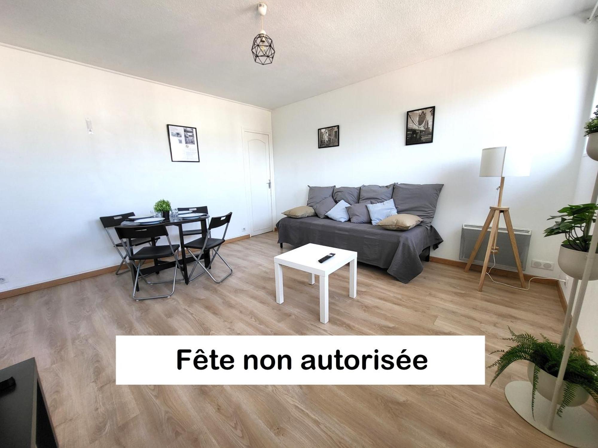 St-Quentin-En-Yvelines Plusieurs Appartements Avec Parking Trappes Bilik gambar